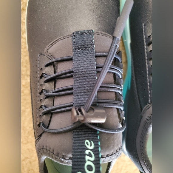 CLOVE Shoes - Picture 8 of 13